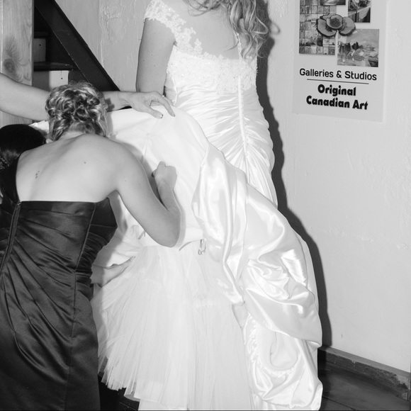 Maggie Sottero Wedding dress. - Picture 3 of 3